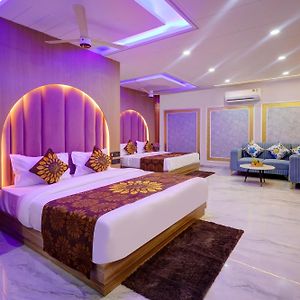 Hotel Armani Suites By Smart Group